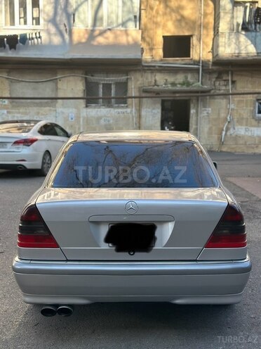 Mercedes C 240 2000, 213,000 km - 2.4 л - Bakı