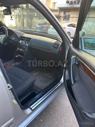 Mercedes C 240 2000, 213,000 km - 2.4 л - Bakı