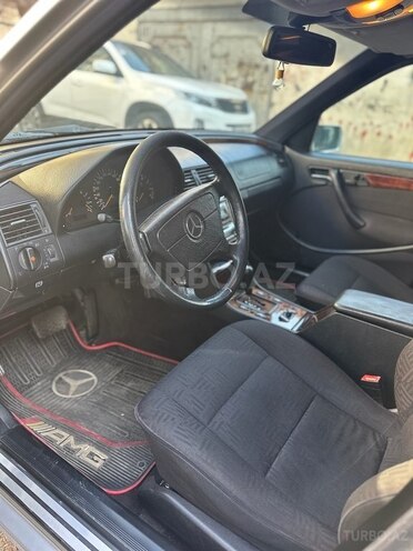 Mercedes C 240 2000, 213,000 km - 2.4 л - Bakı