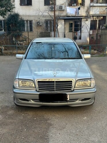 Mercedes C 240 2000, 213,000 km - 2.4 л - Bakı