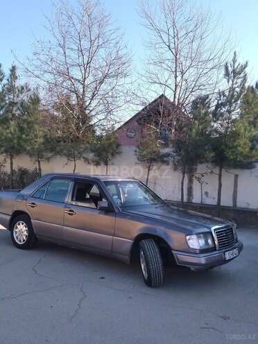 Mercedes E 200 1991, 285,733 km - 2.0 l - Bakı