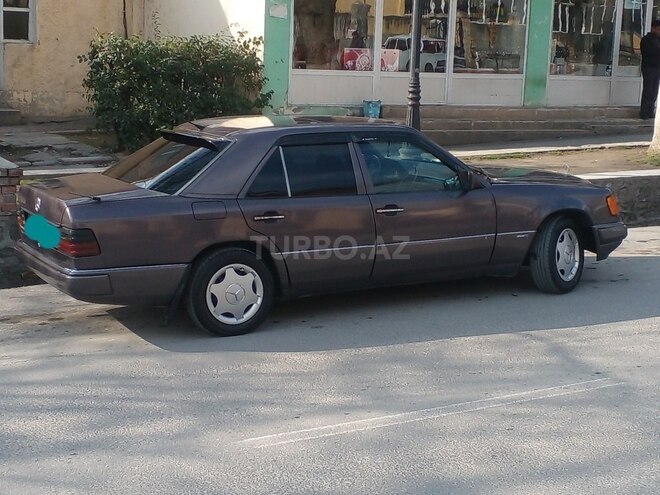 Mercedes E 200 1991, 345,000 km - 2.0 l - Bakı