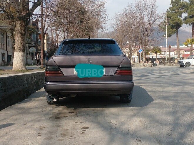 Mercedes E 200 1991, 345,000 km - 2.0 l - Bakı