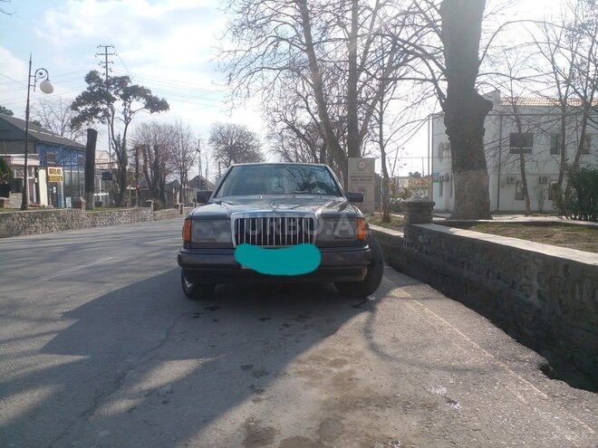 Mercedes E 200 1991, 345,000 km - 2.0 l - Bakı