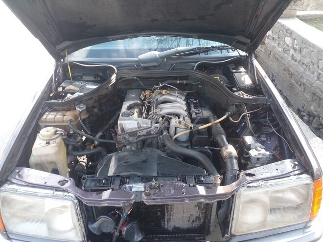 Mercedes E 200 1991, 345,000 km - 2.0 l - Bakı