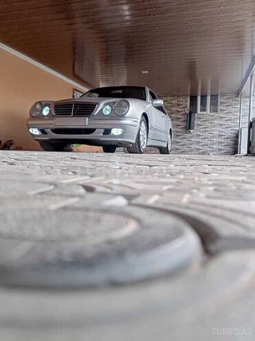 Mercedes E 240 2000, 195,343 km - 2.6 l - Zaqatala