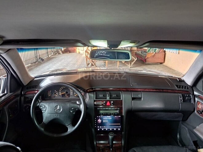 Mercedes E 240 2000, 195,343 km - 2.6 l - Zaqatala