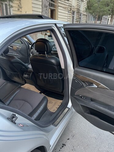 Mercedes E 240 2002, 257,000 km - 2.6 л - Zaqatala