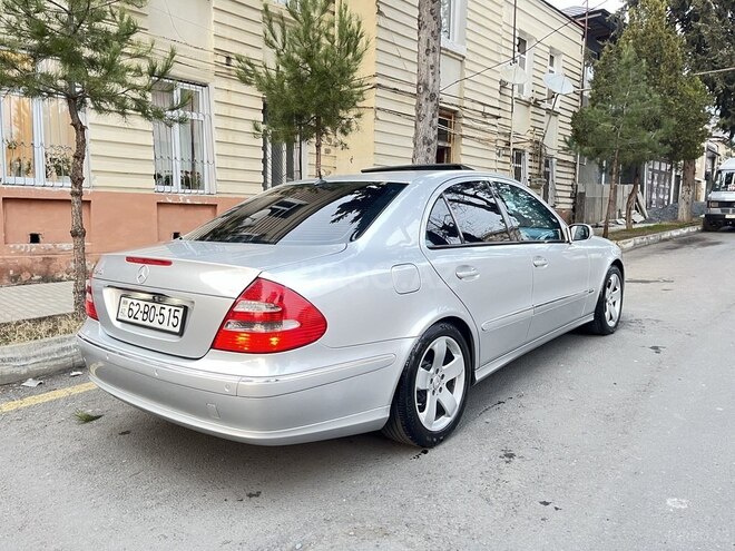 Mercedes E 240 2002, 257,000 km - 2.6 л - Zaqatala