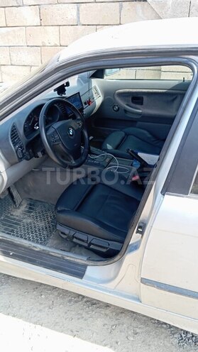 BMW 318 1993, 401,000 km - 1.8 l - Masallı