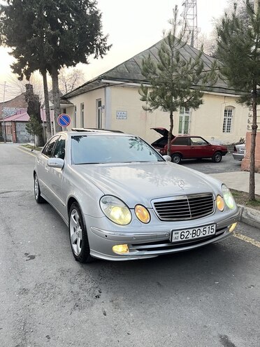Mercedes E 240 2002, 257,000 km - 2.6 л - Zaqatala