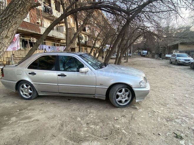 Mercedes C 220 1997, 567,000 km - 2.2 л - Bakı