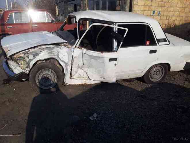 LADA (VAZ) 2107 1998, 200,000 km - 1.3 л - Zaqatala