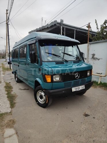 Mercedes 208 D 1993, 350,000 km - 2.3 l - Şirvan