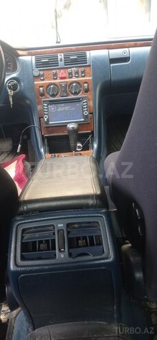 Mercedes E 240 1998, 244,988 km - 2.4 l - Bakı
