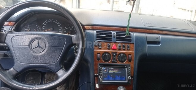 Mercedes E 240 1998, 244,988 km - 2.4 l - Bakı