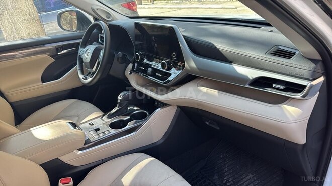 Toyota Highlander 2023, 9,000 km - 2.0 l - Bakı