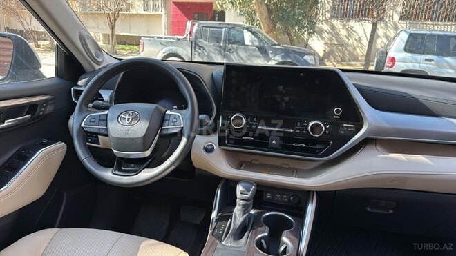 Toyota Highlander 2023, 9,000 km - 2.0 l - Bakı