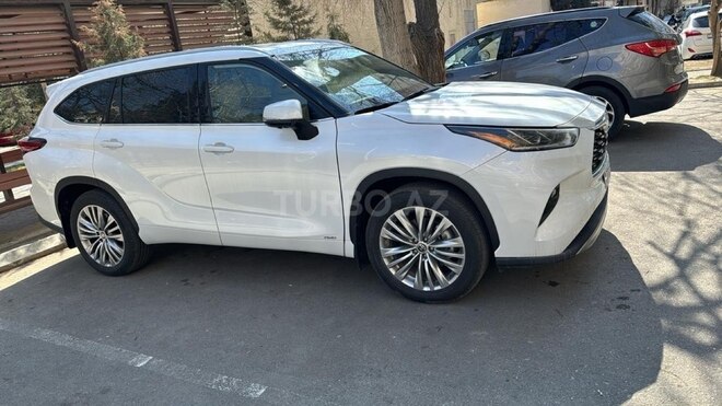 Toyota Highlander 2023, 9,000 km - 2.0 l - Bakı