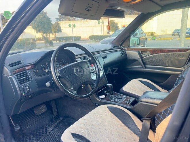 Mercedes E 280 1997, 250,000 km - 2.8 л - Bakı