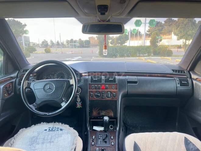 Mercedes E 280 1997, 250,000 km - 2.8 л - Bakı