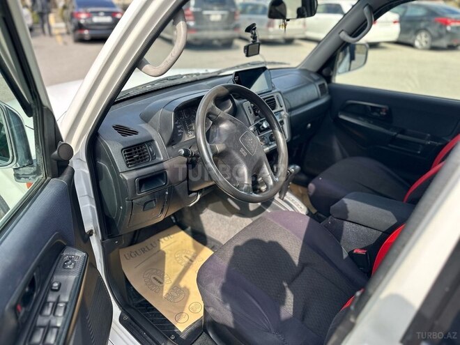 Mitsubishi Pajero io 2000, 200,000 km - 2.0 l - Bakı