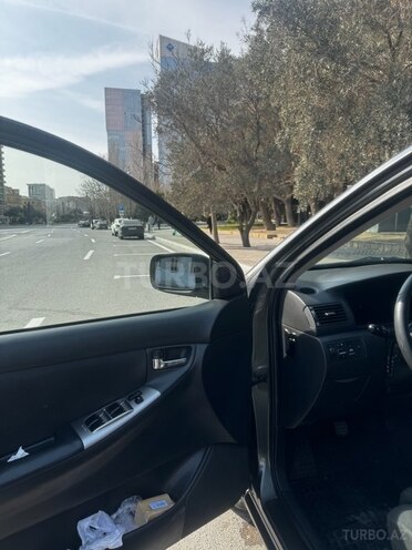 Toyota Corolla 2006, 295,000 km - 1.4 l - Bakı