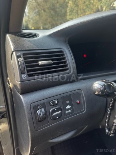 Toyota Corolla 2006, 295,000 km - 1.4 l - Bakı