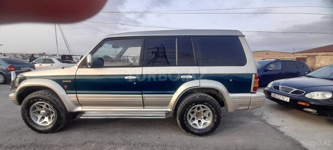 Mitsubishi Pajero 1996, 320,000 km - 2.5 л - Bakı