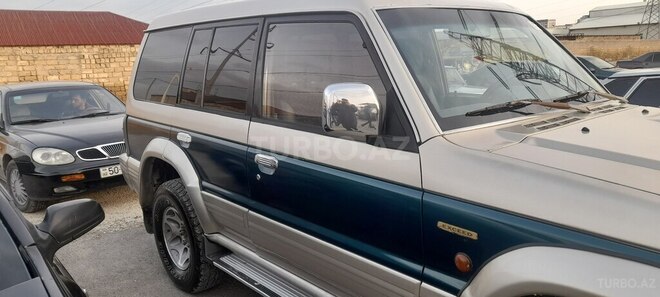 Mitsubishi Pajero 1996, 320,000 km - 2.5 л - Bakı