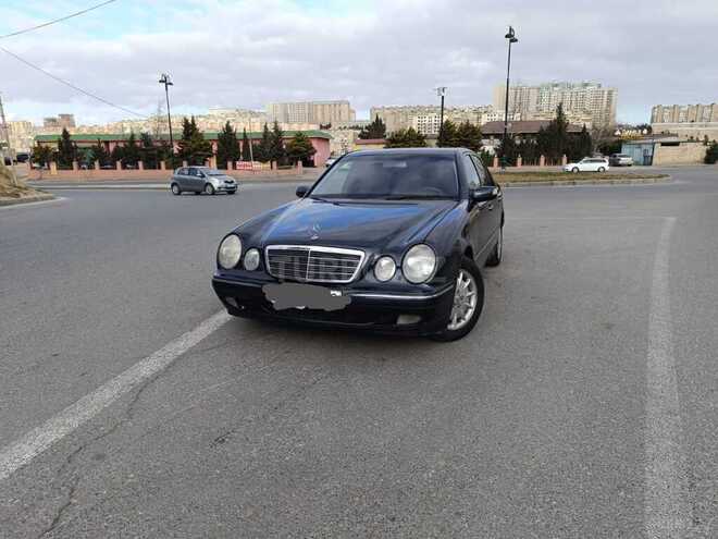Mercedes E 220 2000, 390,000 km - 2.2 l - Bakı