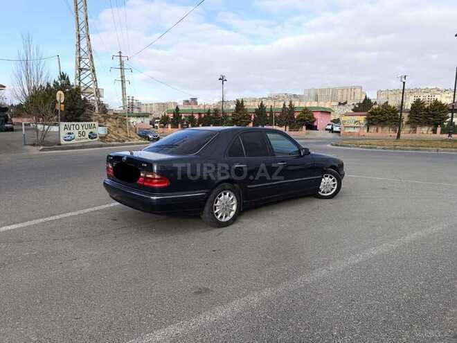 Mercedes E 220 2000, 390,000 km - 2.2 l - Bakı