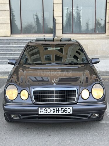 Mercedes E 240 1998, 300,000 km - 2.4 l - Sumqayıt