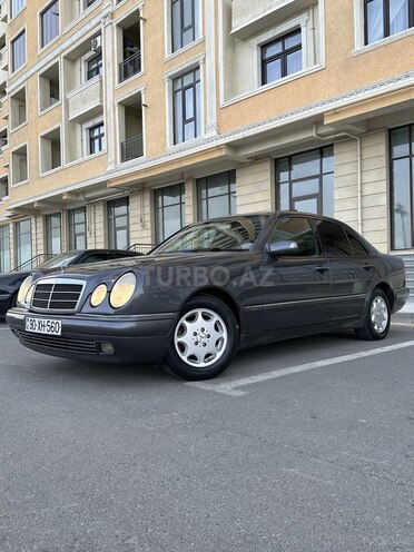 Mercedes E 240 1998, 300,000 km - 2.4 l - Sumqayıt