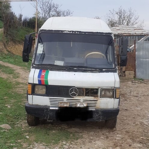 Mercedes  1990, 400,000 km - 2.9 l - Şabran