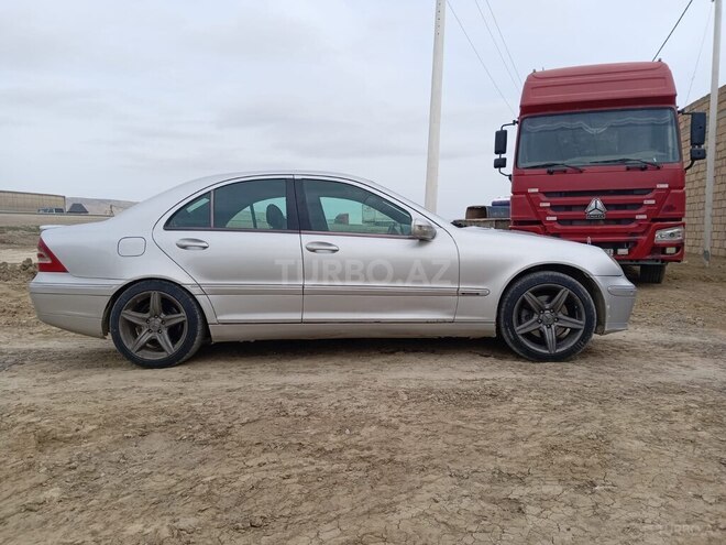 Mercedes C 320 2000, 662,179 km - 3.2 l - Bakı