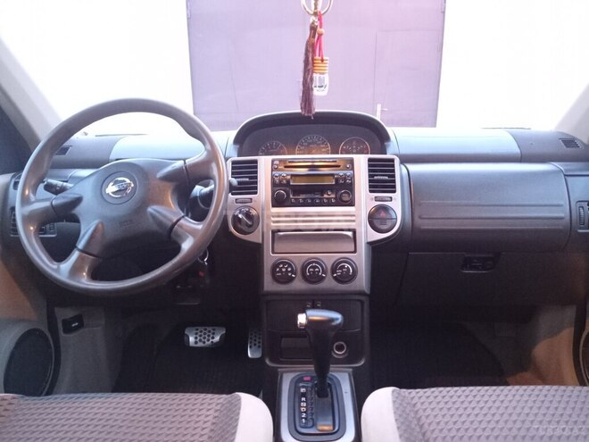 Nissan X-Trail 2010, 298,000 km - 2.5 l - Siyəzən