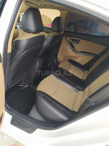 Hyundai Elantra 2012, 220,000 km - 1.6 l - Ağdaş