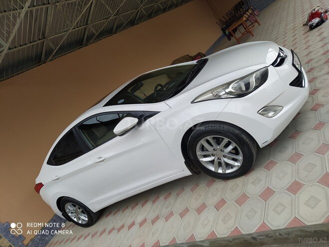 Hyundai Elantra 2012, 220,000 km - 1.6 l - Ağdaş