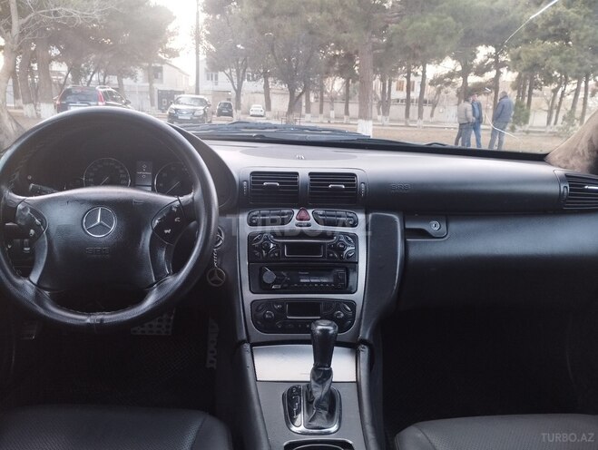 Mercedes C 240 2001, 285,000 km - 2.4 л - Sumqayıt