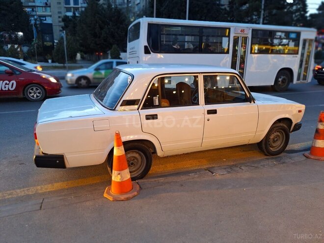 LADA (VAZ) 2107 2010, 99,000 km - 1.6 л - Bakı