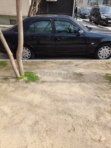 Mercedes C 240 1998, 351,000 km - 2.4 l - Kürdəmir