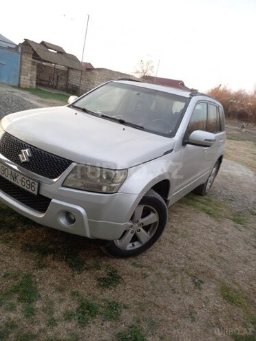Suzuki Grand Vitara 2010, 22,000 km - 2.4 l - Beyləqan