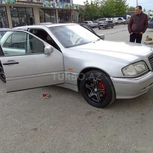 Mercedes C 240 1997, 380,000 km - 2.4 л - Şamaxı