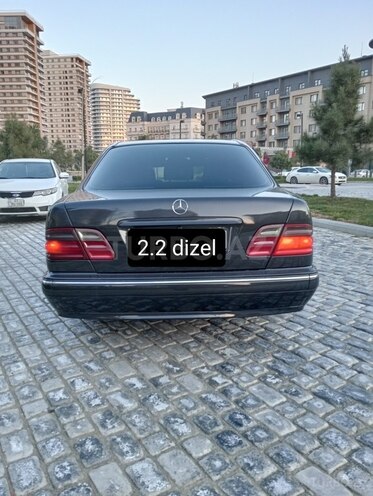 Mercedes E 220 1999, 474,000 km - 2.2 l - Bakı