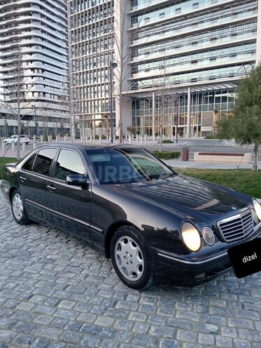 Mercedes E 220 1999, 474,000 km - 2.2 l - Bakı