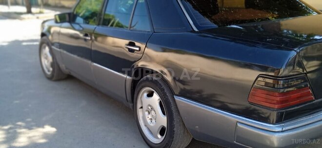 Mercedes E 250 1995, 217,664 km - 2.5 l - Ağstafa