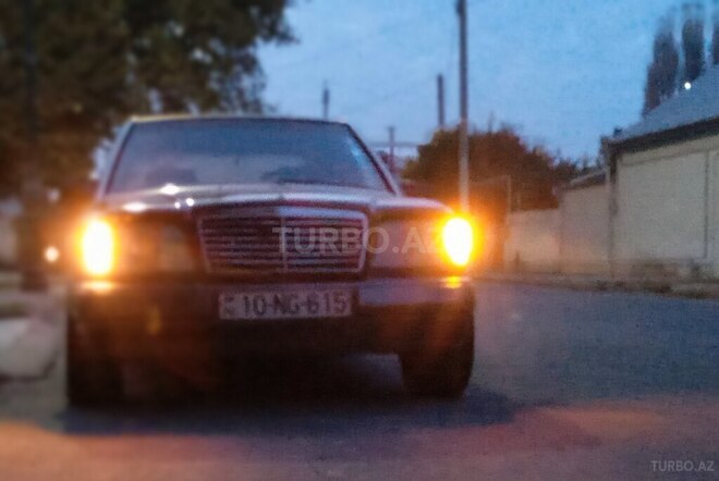Mercedes E 250 1995, 217,664 km - 2.5 l - Ağstafa