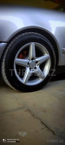 Mercedes E 240 1999, 448,000 km - 2.4 l - Salyan