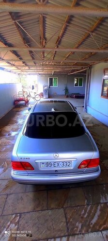 Mercedes E 240 1999, 448,000 km - 2.4 l - Salyan